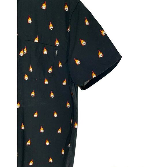 Molokai Surf Co Shirt Men L Short Sleeve Chest Pocket Fireball Flaming Skull NWT - Picture 7 of 9